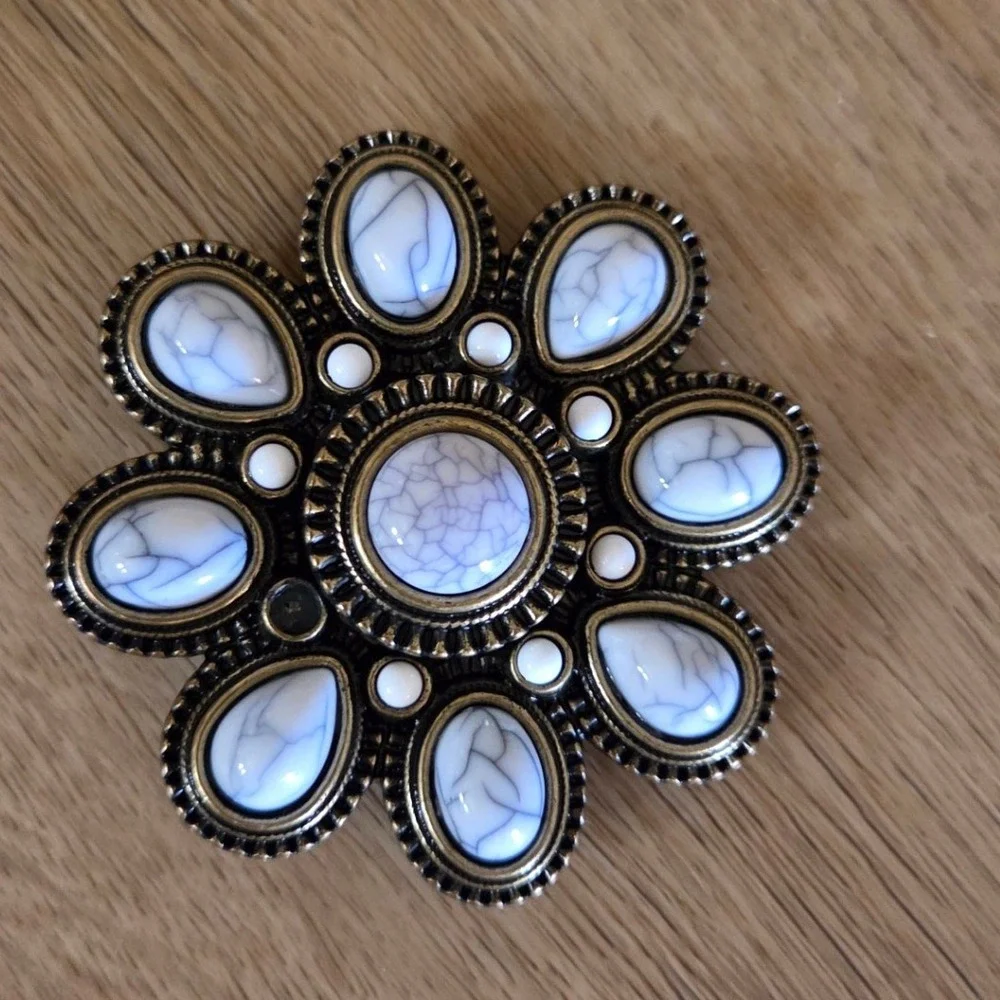 Premier Designs eye catching